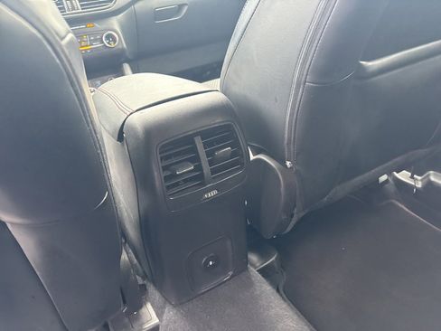 Used 2023 Ford Escape ST-Line image 19