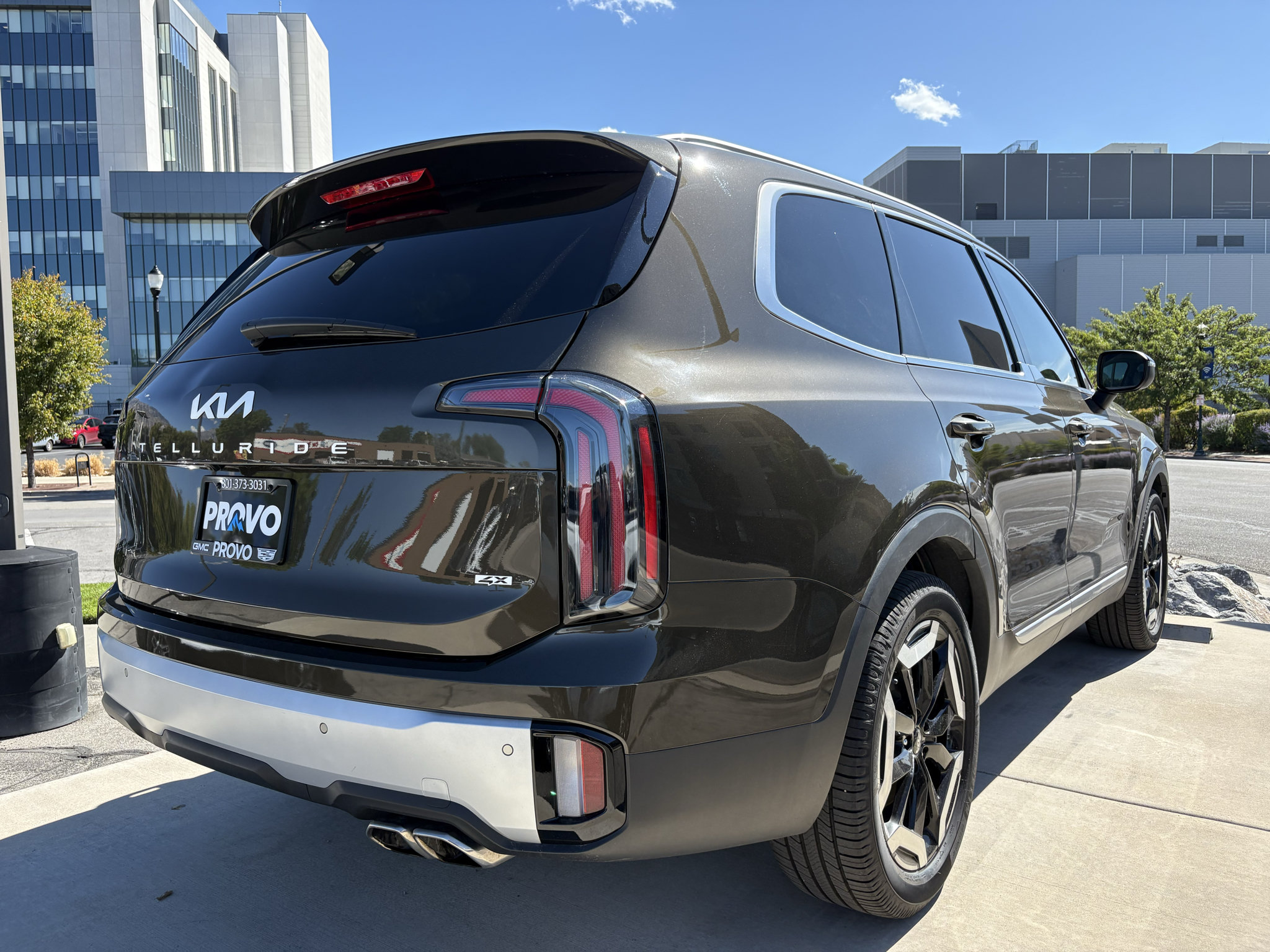 Used 2024 Kia Telluride EX AWD/4WD image 4