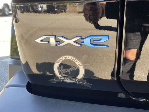 Used 2023 Jeep Wrangler Sahara w/ Cold Weather Group image 41