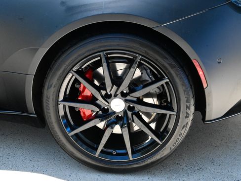 Used 2021 Aston Martin DB11 Coupe RWD image 10