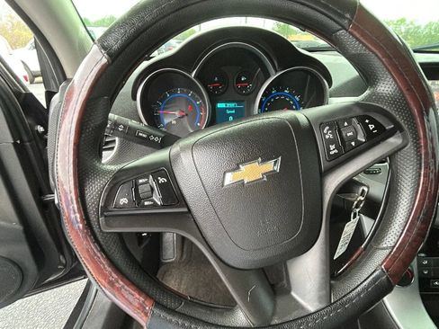 Used 2016 Chevrolet Cruze LT FWD image 24