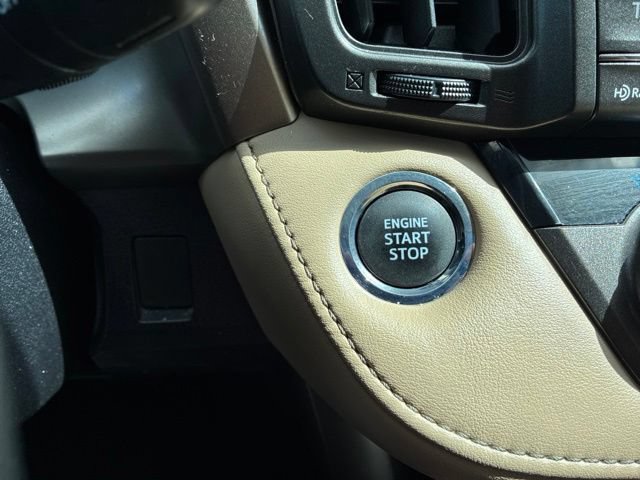 Used 2013 Toyota RAV4 Limited AWD/4WD image 21