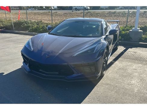 Used 2025 Chevrolet Corvette Stingray Coupe w/ Z51 Performance Package RWD image 3