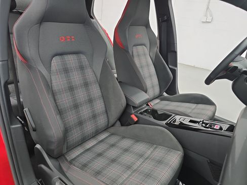 Certified 2024 Volkswagen GTI SE FWD image 10