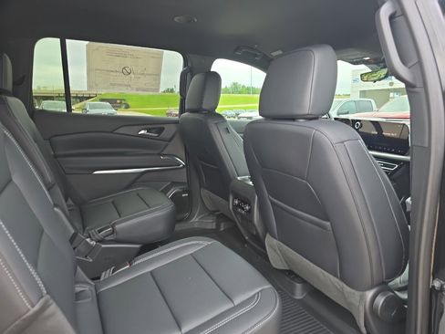 New 2026 Chevrolet Traverse LT w/ Enhanced Driving Package FWD image 17