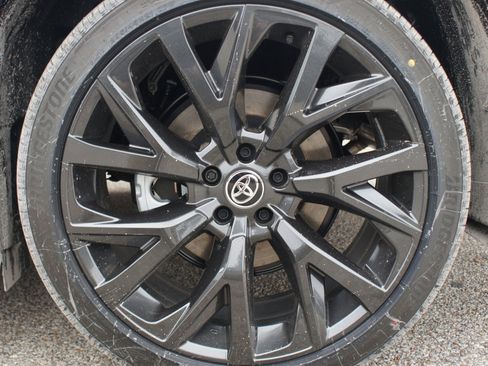 New 2025 Toyota Crown Signia image 32