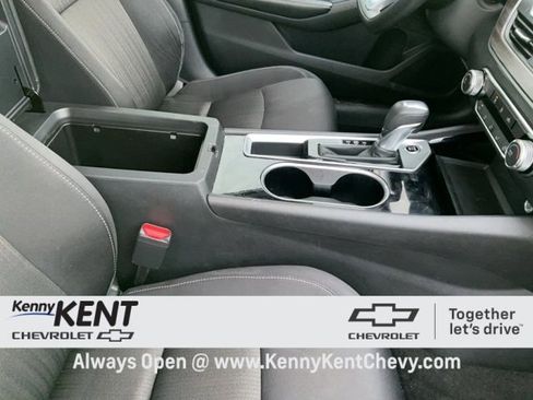 Used 2024 Nissan Altima 2.5 SV image 13