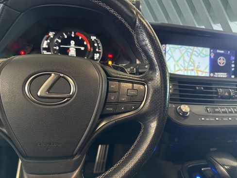 Used 2018 Lexus LS 500 F Sport w/ Accessory Package (Z2) image 26