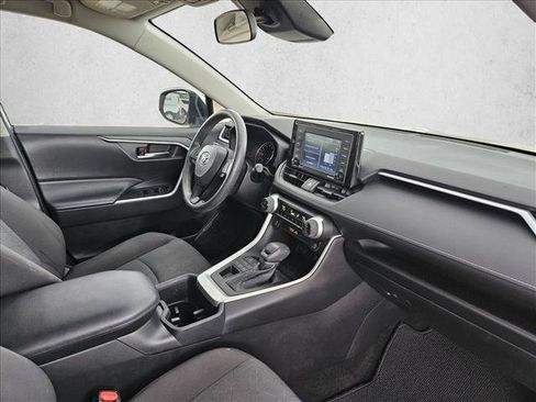 Used 2022 Toyota RAV4 XLE w/ Carpet Mat Package (TMS) AWD/4WD image 8
