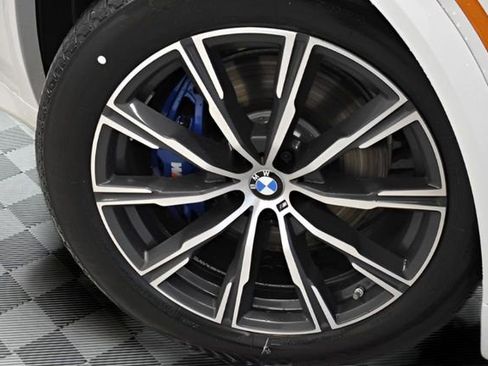 New 2026 BMW X5 xDrive40i w/ M Sport Package AWD/4WD image 14