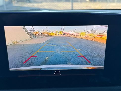 Used 2025 Buick Envista Sport Touring image 17