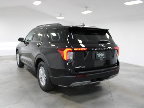 New 2026 Ford Explorer Active w/ Active Comfort Package RWD image 6