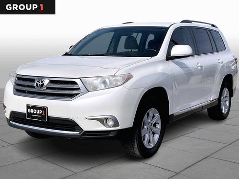 Used 2013 Toyota Highlander Plus image 1