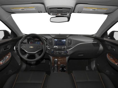 Used 2017 Chevrolet Impala Premier w/ Enhanced Convenience Package FWD image 5