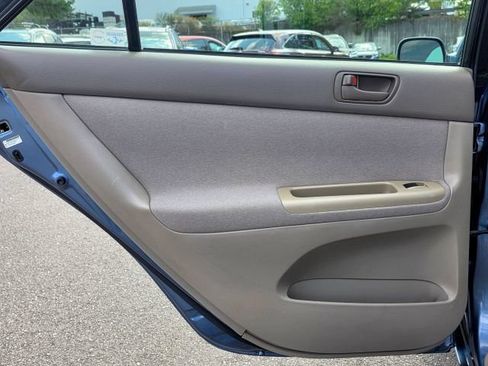 Used 2004 Toyota Camry FWD image 48