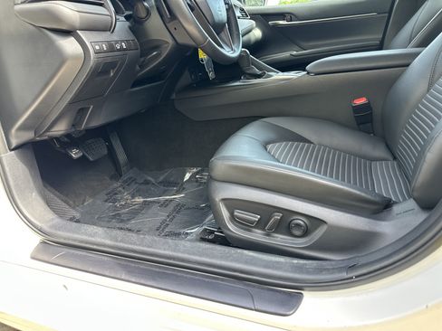 Used 2024 Toyota Camry SE FWD image 16