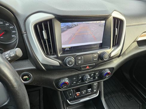 Used 2020 GMC Terrain SLE w/ Driver Convenience Package image 10
