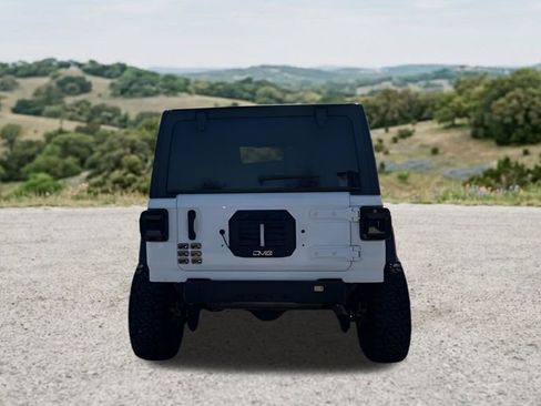 Used 2022 Jeep Wrangler Unlimited Sport AWD/4WD image 9