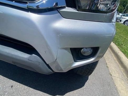 Used 2013 Toyota Tacoma 4x4 Access Cab V6 w/ SR5 Pkg image 9