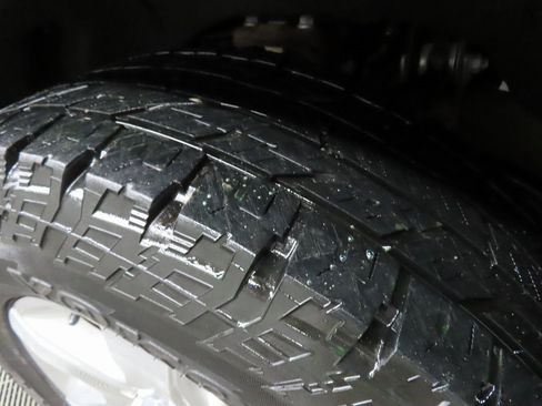 Used 2023 Chevrolet Silverado 3500 LTZ w/ LTZ Convenience Package image 7