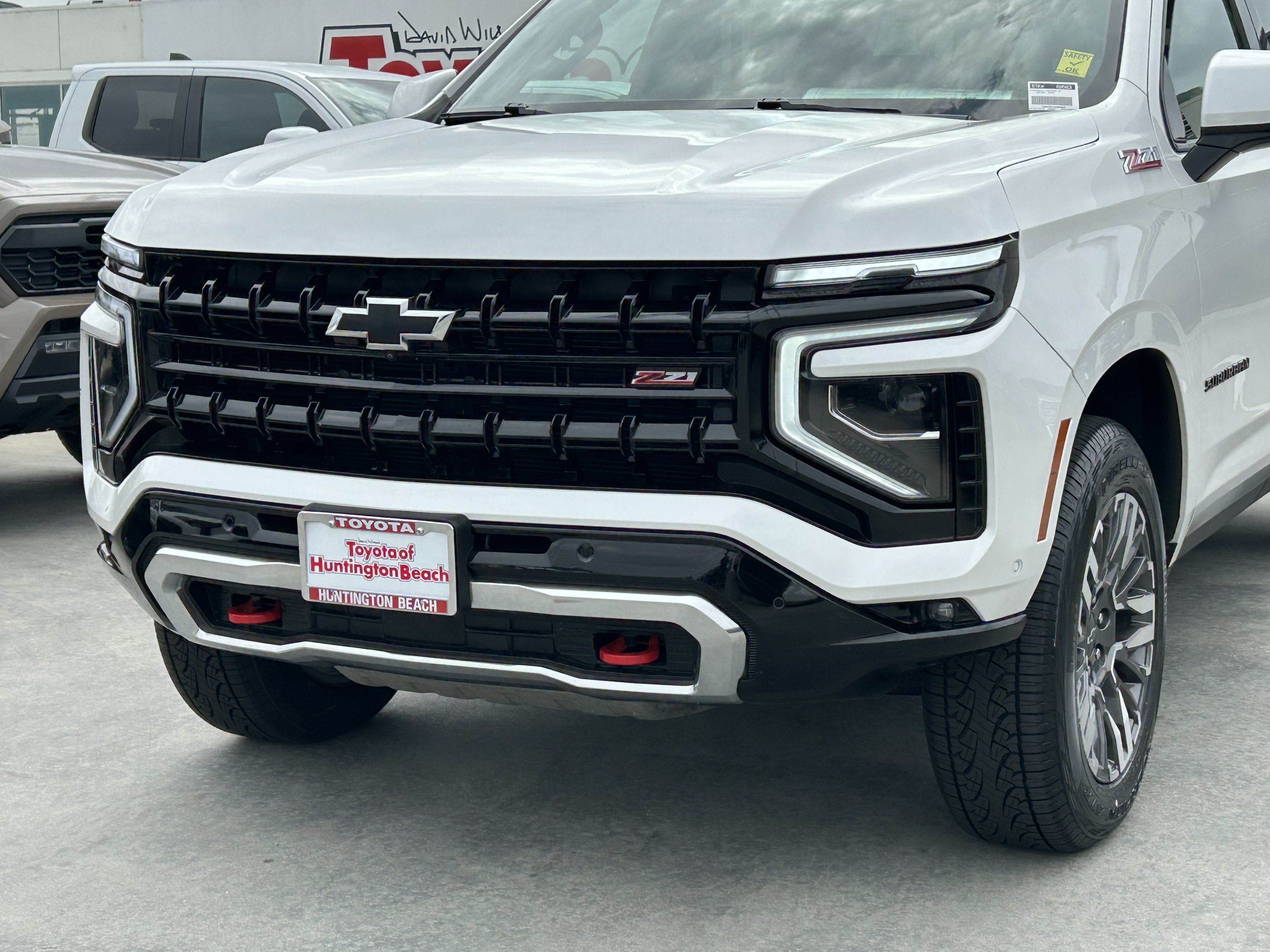 Used 2025 Chevrolet Suburban Z71 AWD/4WD image 7