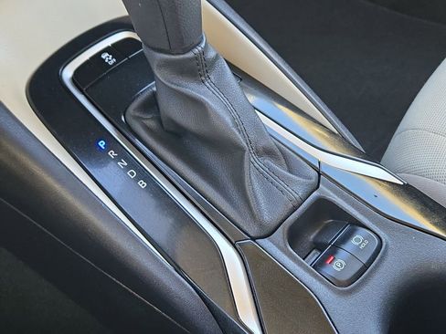 Used 2022 Toyota Corolla LE image 26