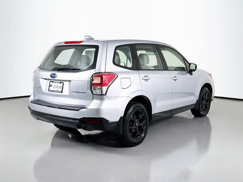 Used 2017 Subaru Forester 2.5i w/ Popular Package #2A AWD/4WD image 2
