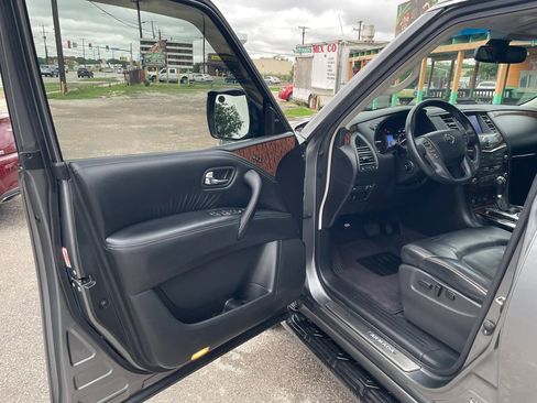 Used 2017 Nissan Armada Platinum w/ Captain Seat Package RWD image 11