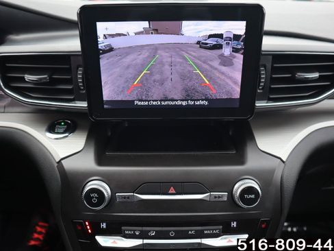 Used 2020 Ford Explorer XLT w/ Equipment Group 202A image 30