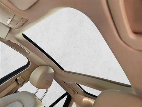 Used 2019 Mercedes-Benz GLC 300 image 15