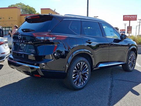 New 2026 Nissan Rogue Platinum w/ Platinum Premium Package image 4