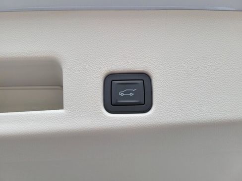 New 2026 GMC Acadia Denali w/ Super Cruise Package image 9