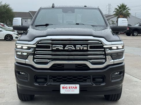 Used 2025 RAM 2500 Laramie AWD/4WD image 3