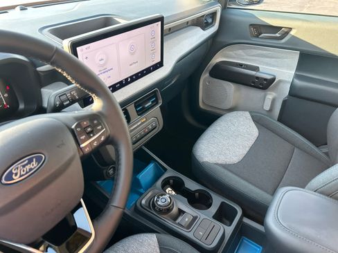 New 2025 Ford Maverick XLT w/ XLT Luxury Package image 27