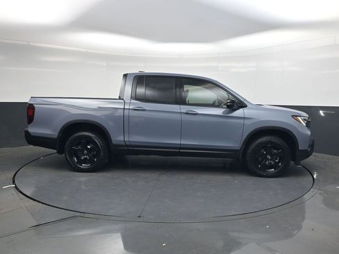 New 2026 Honda Ridgeline Black Edition image 3