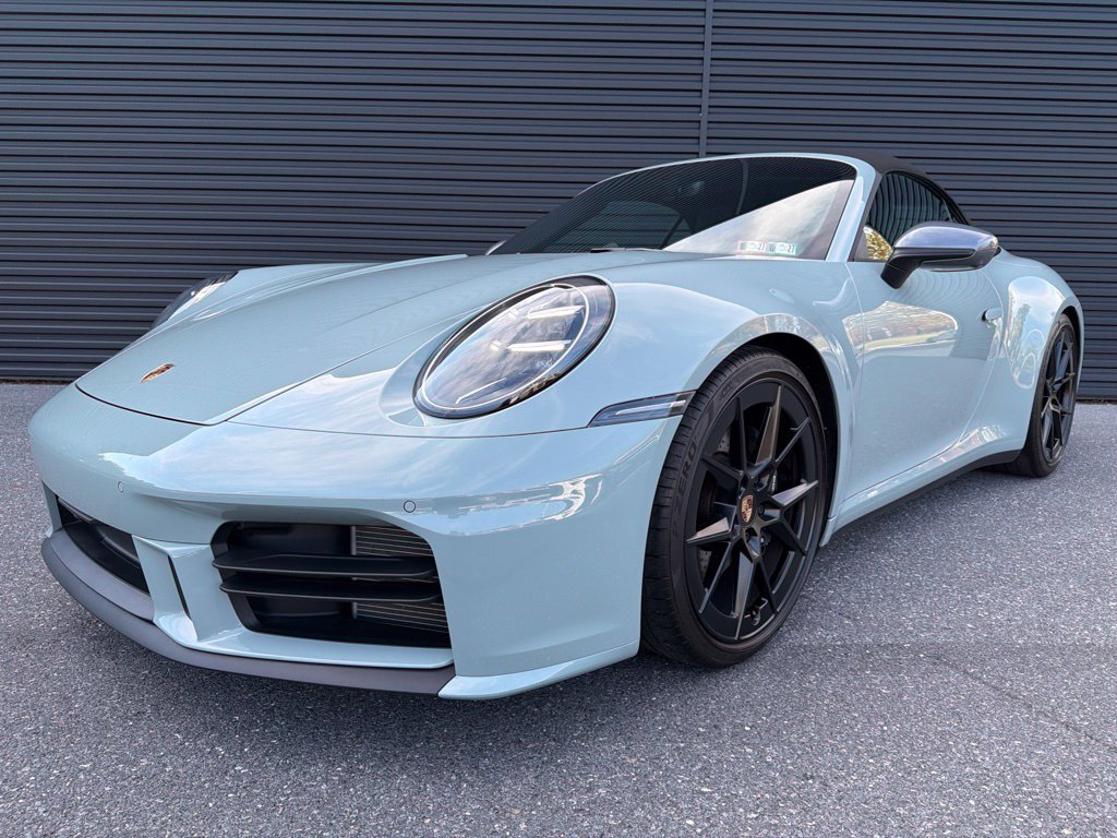 Certified 2025 Porsche 911 Carrera T RWD image 1