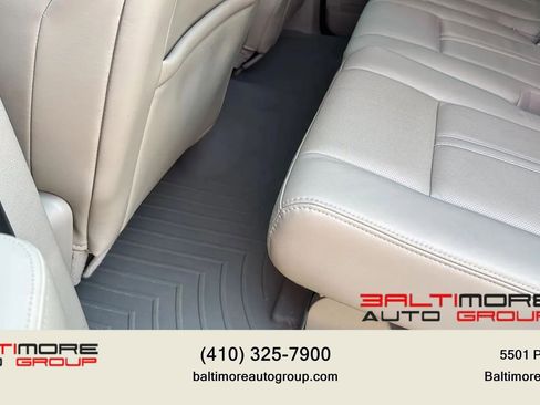 Used 2015 Lincoln Navigator 4WD image 32