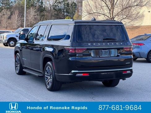 Used 2024 Jeep Wagoneer L Series II w/ Flexible Seating Group image 21