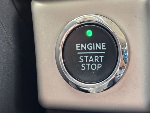 Used 2023 Ford Expedition Max XLT image 32