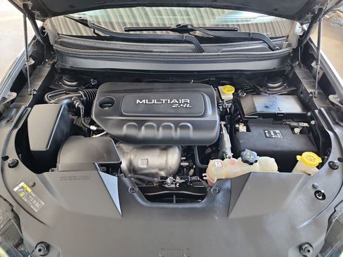 Used 2019 Jeep Cherokee Limited FWD image 42