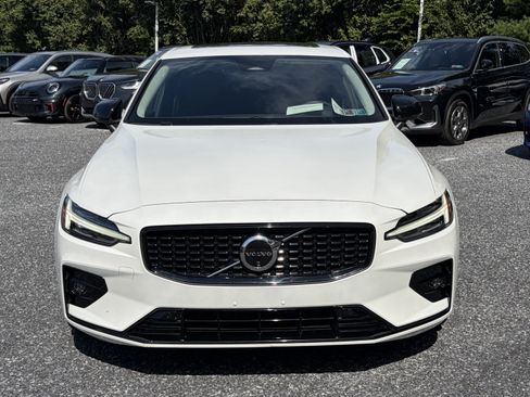 Used 2024 Volvo S60 B5 Plus AWD/4WD image 2