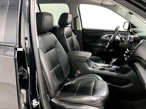 Used 2021 Chevrolet Traverse RS image 31