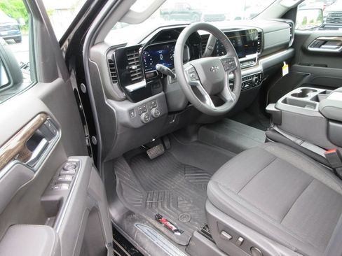 New 2026 Chevrolet Silverado 1500 RST w/ Z71 Off-Road Package AWD/4WD image 14
