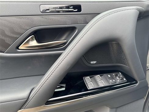 New 2025 Lexus LX 600 4WD w/ Luxury Package image 18