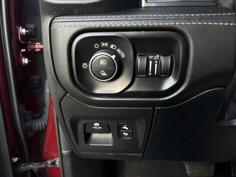 Used 2021 RAM 1500 Limited image 17