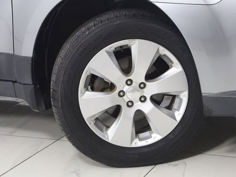 Used 2011 Subaru Outback 2.5i Limited w/ PWR Moonroof Pkg image 14