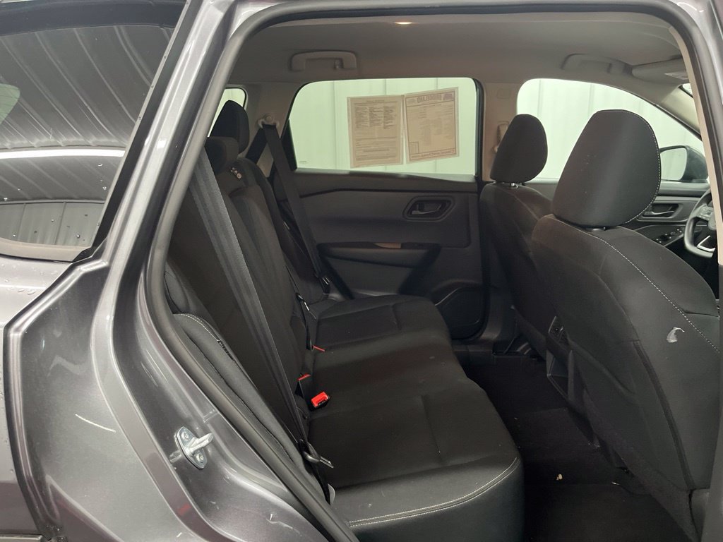 Used 2024 Nissan Rogue S AWD/4WD image 12