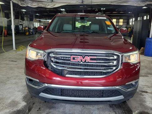 Used 2017 GMC Acadia SLT image 3
