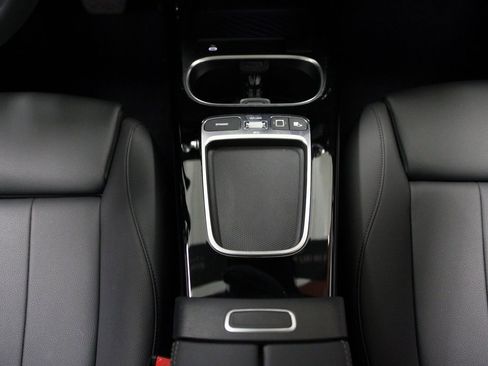 Used 2025 Mercedes-Benz CLA 250 4MATIC image 16