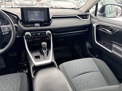 Used 2020 Toyota RAV4 XLE image 12
